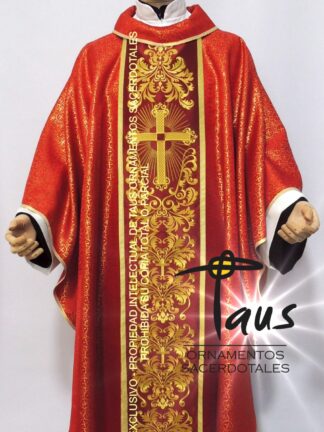 Casulla con estolón bordado