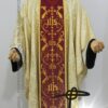 Casulla con estolón bordado