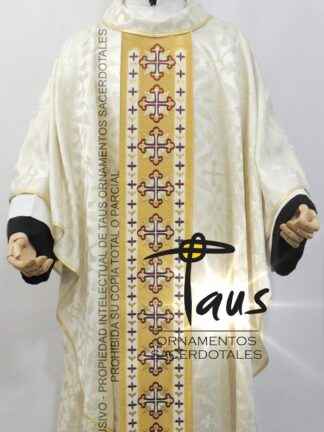 Casulla con estolón bordado