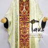 Casulla con estolón bordado