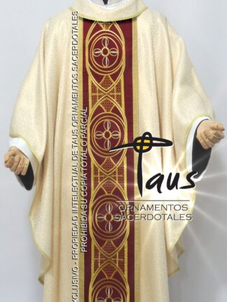 Casulla con estolón bordado