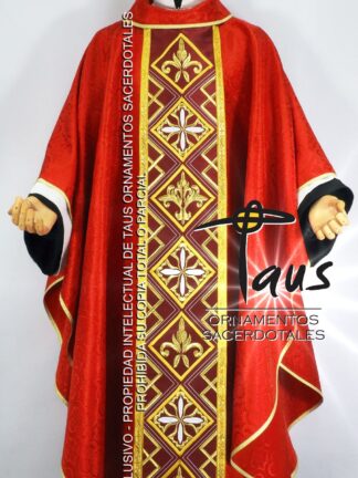 Casulla tela liviana con estolón bordado