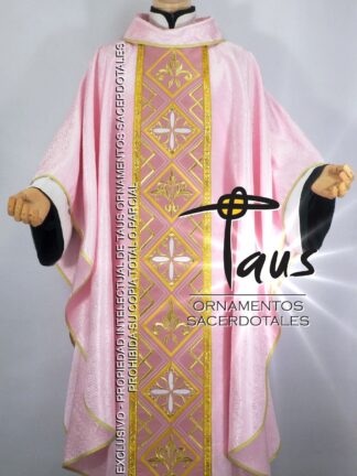 Casulla tela liviana con estolón bordado
