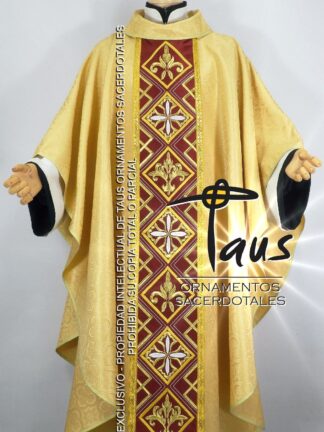 Casulla tela liviana con estolón bordado