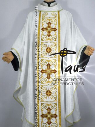 Casulla tela liviana con estolón bordado