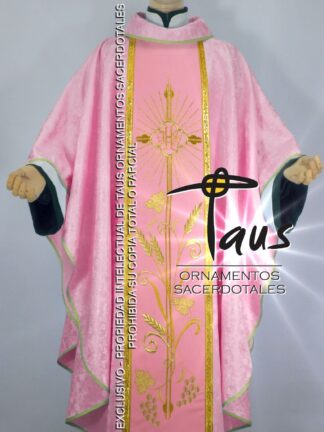 Casulla tela liviana con estolón bordado