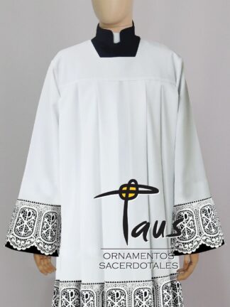 Roquete con encaje litúrgico