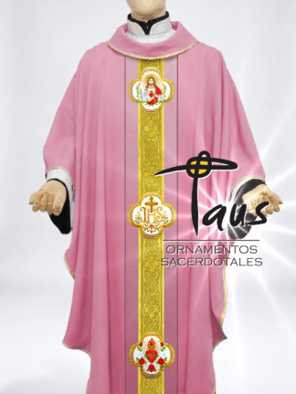 Casulla Sagrado Corazón bordado