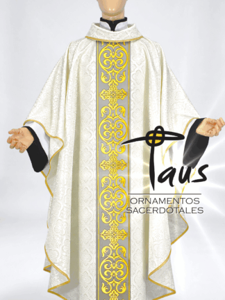 Casulla con galón importado